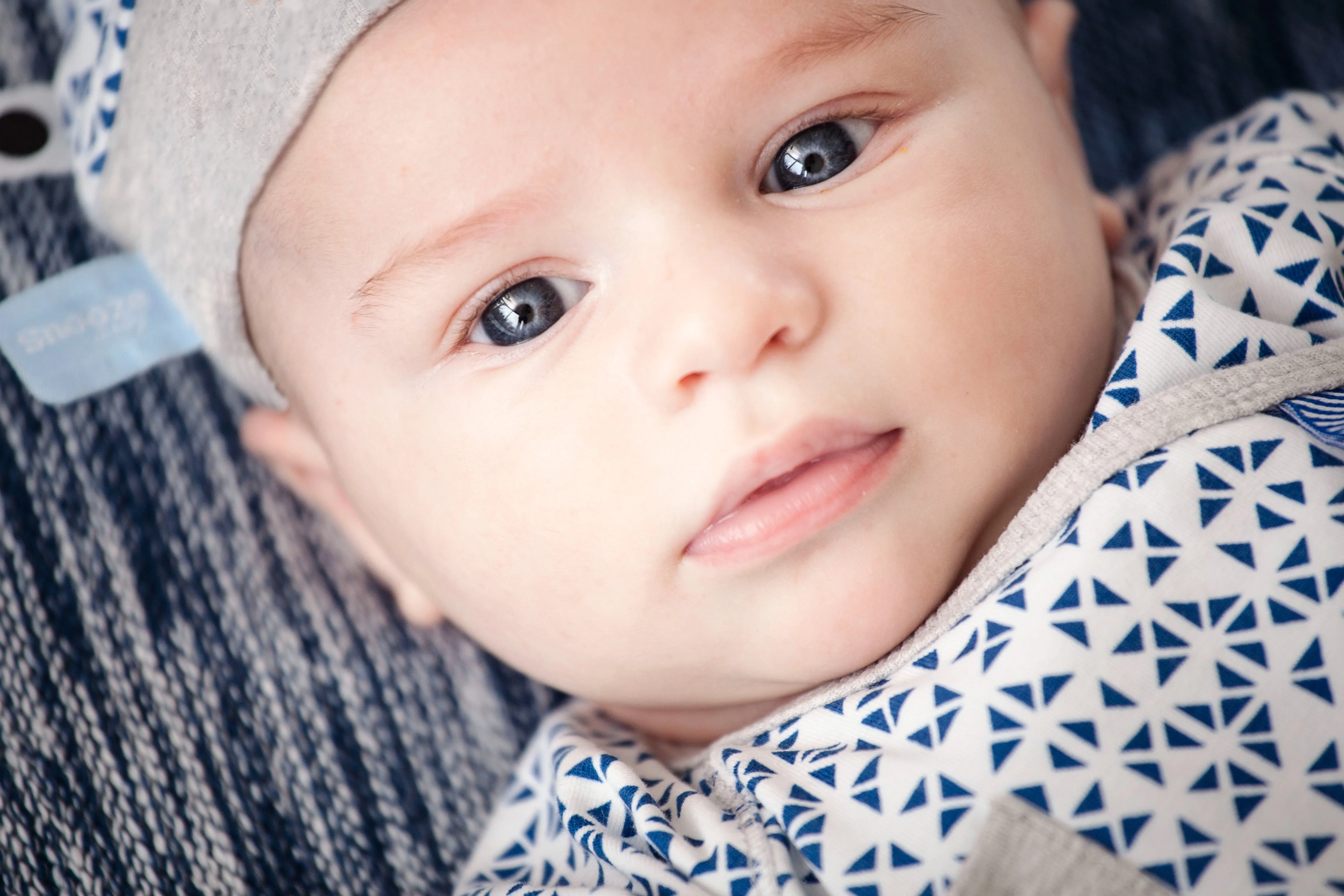 Snoozebaby Romper ss Mosaic indigo wrap  - 4 Sizes