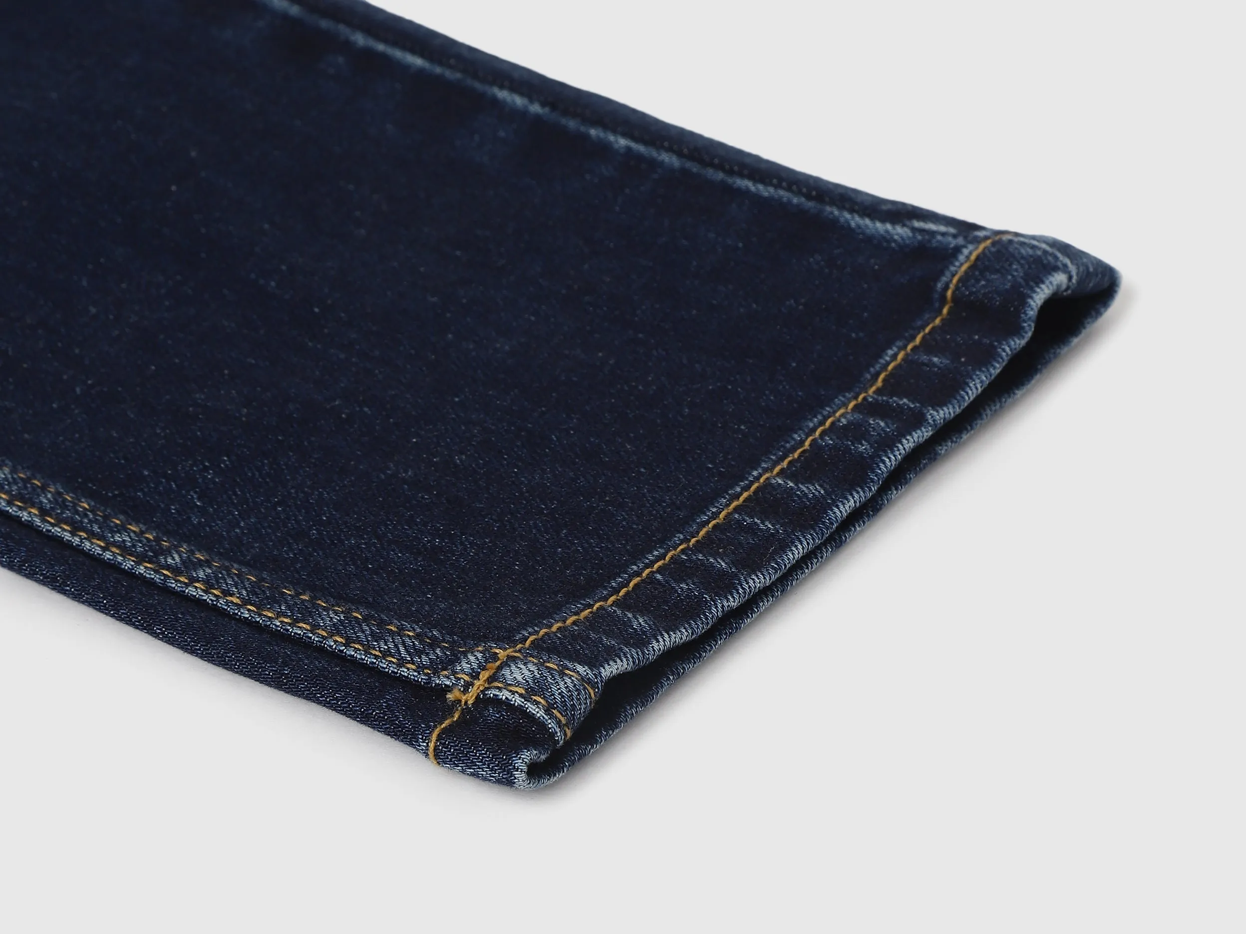 Solid Pattern Slim Fit Jeans