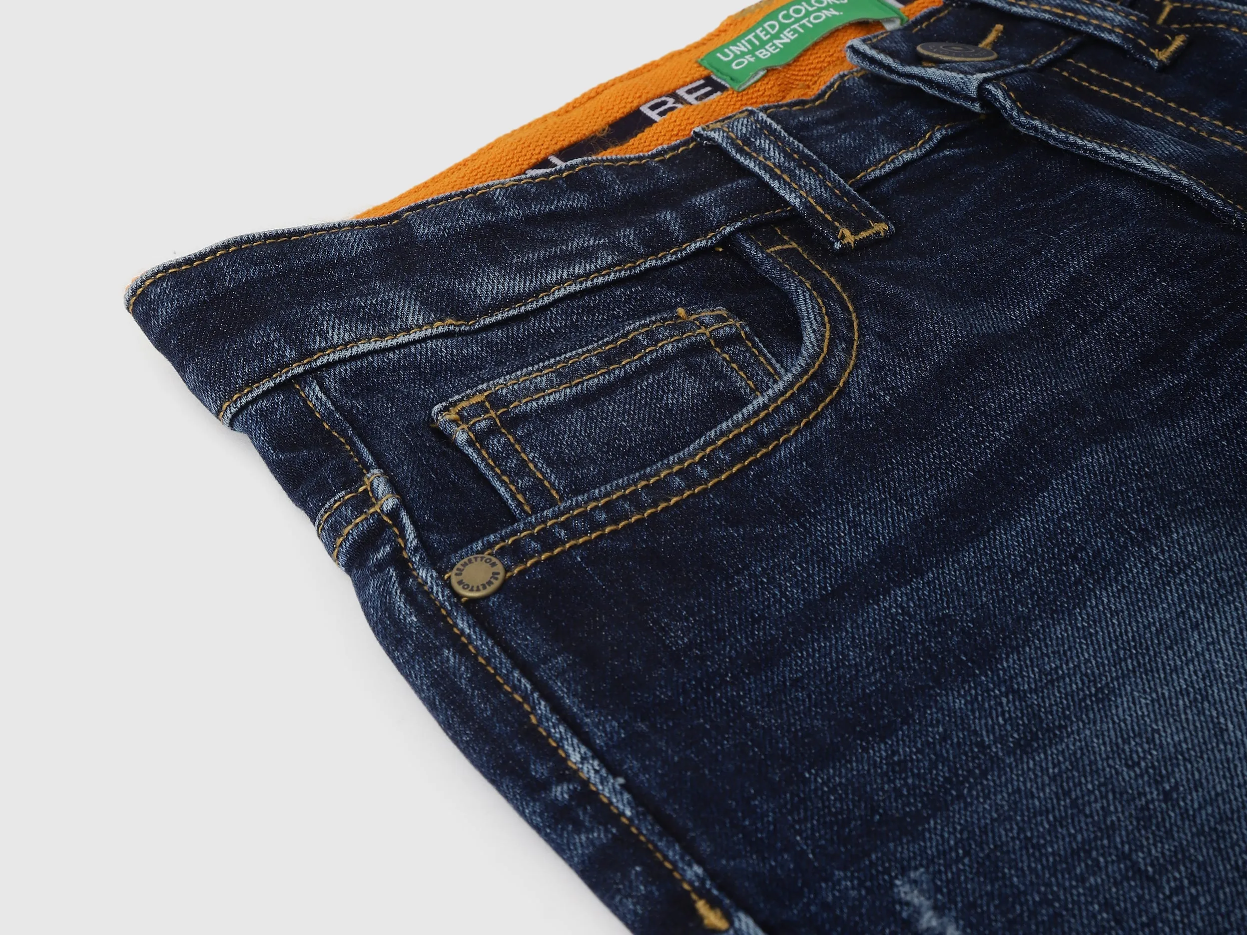 Solid Pattern Slim Fit Jeans