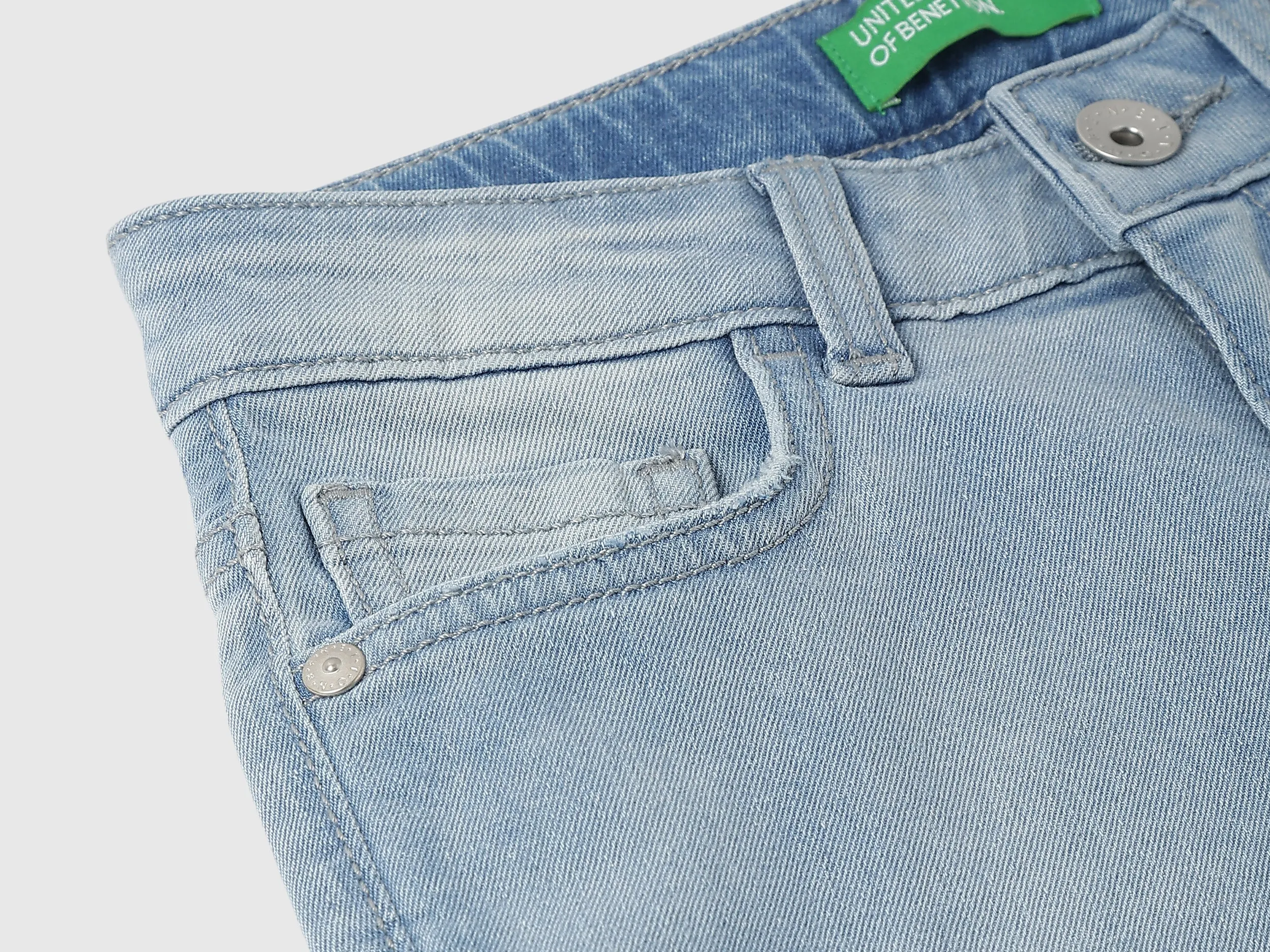 Solid Slim Fit Jeans