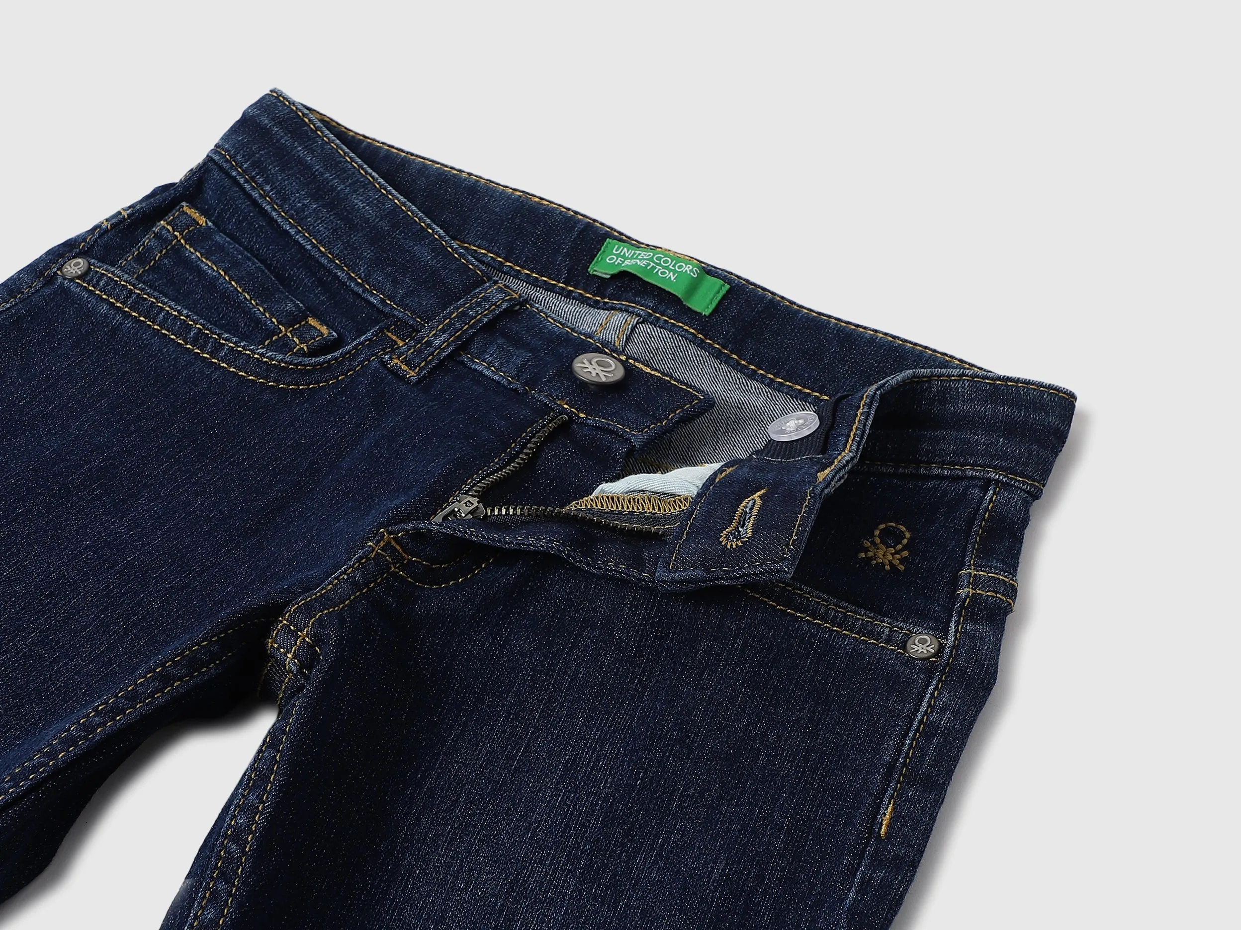 Solid Slim Fit Jeans