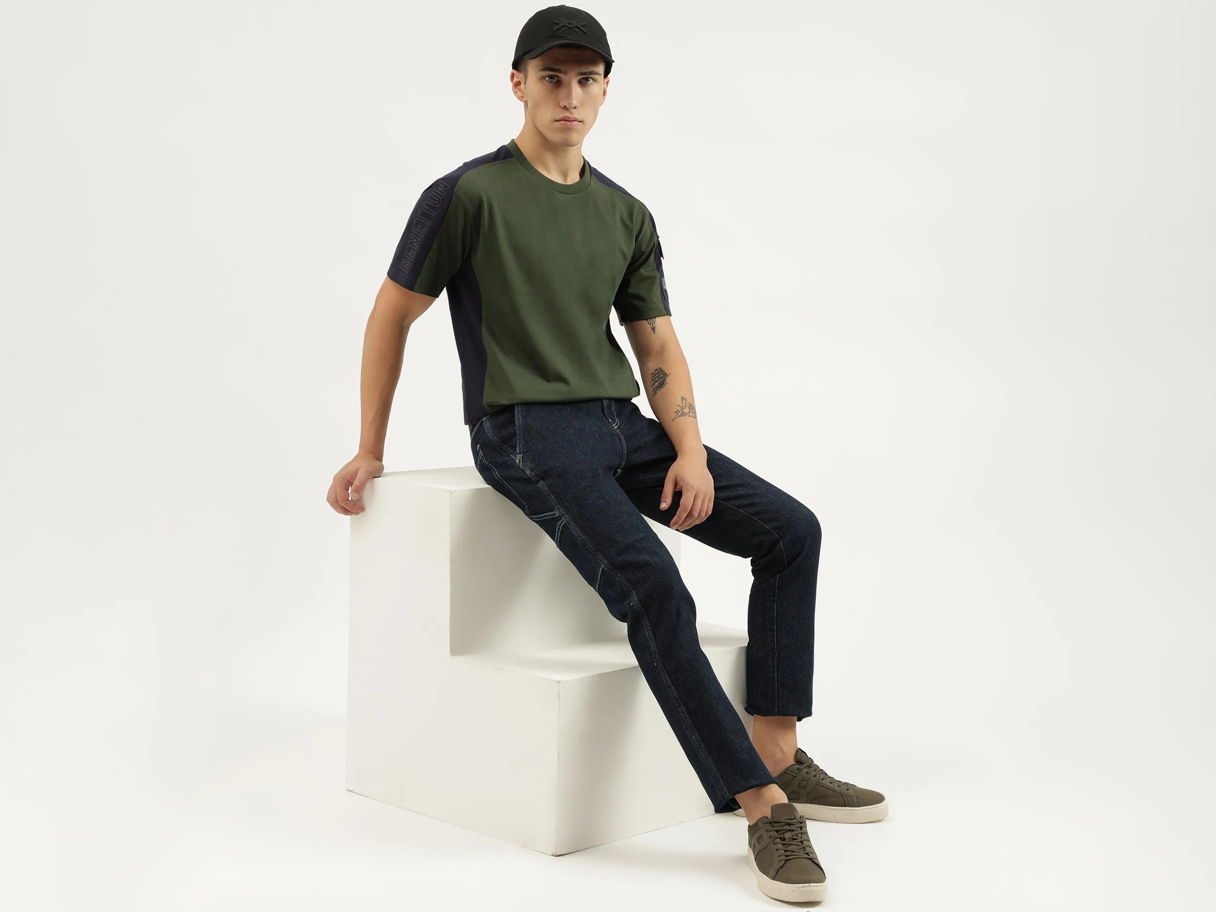 Solid Slim Fit Jeans