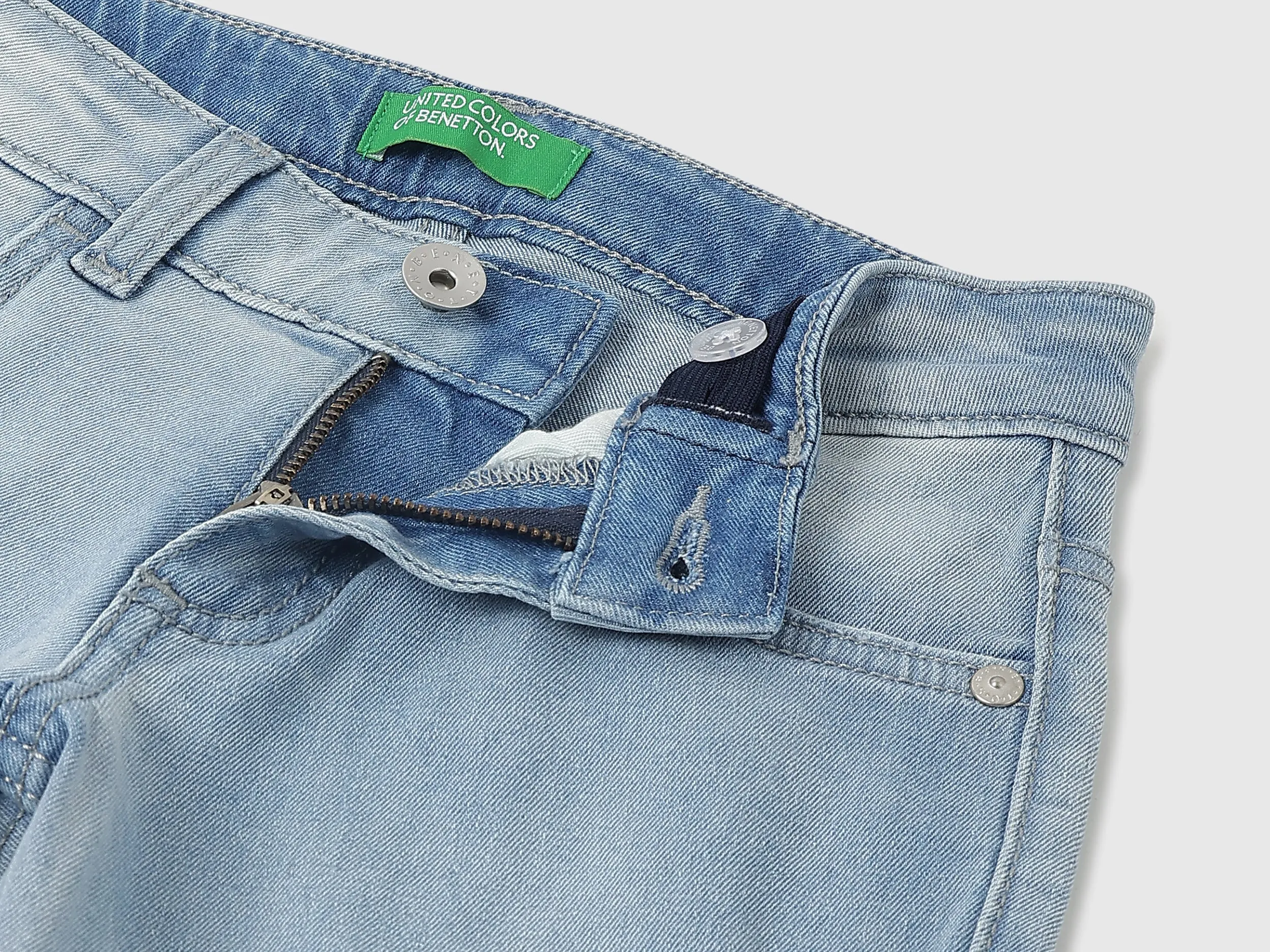 Solid Slim Fit Jeans