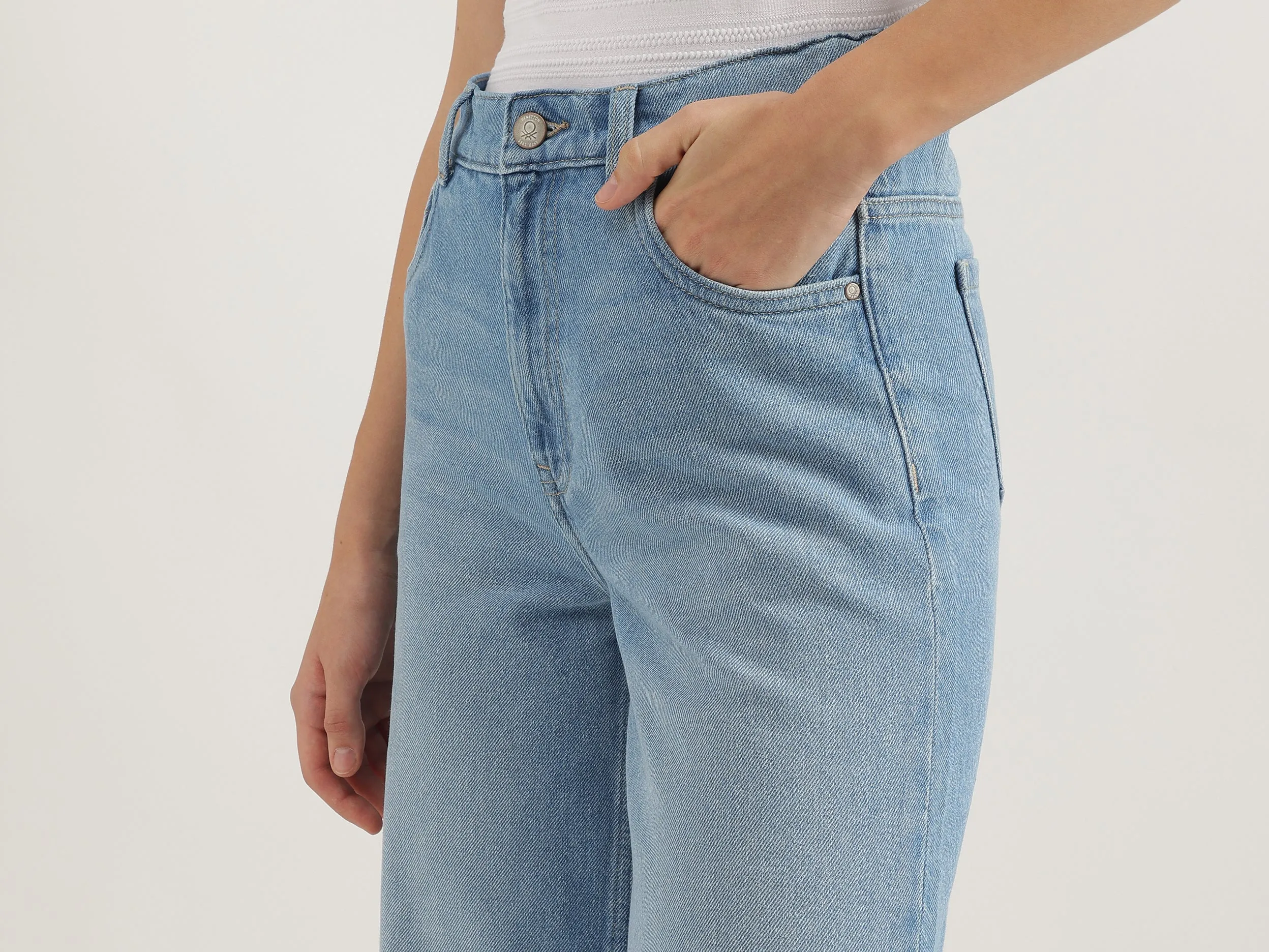 Solid Wide Leg Fit Jeans