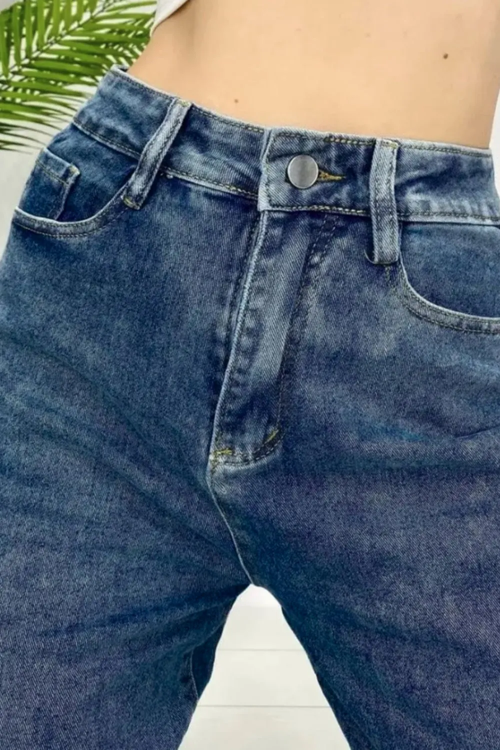 Stretchable Skyline Straight Leg Denim