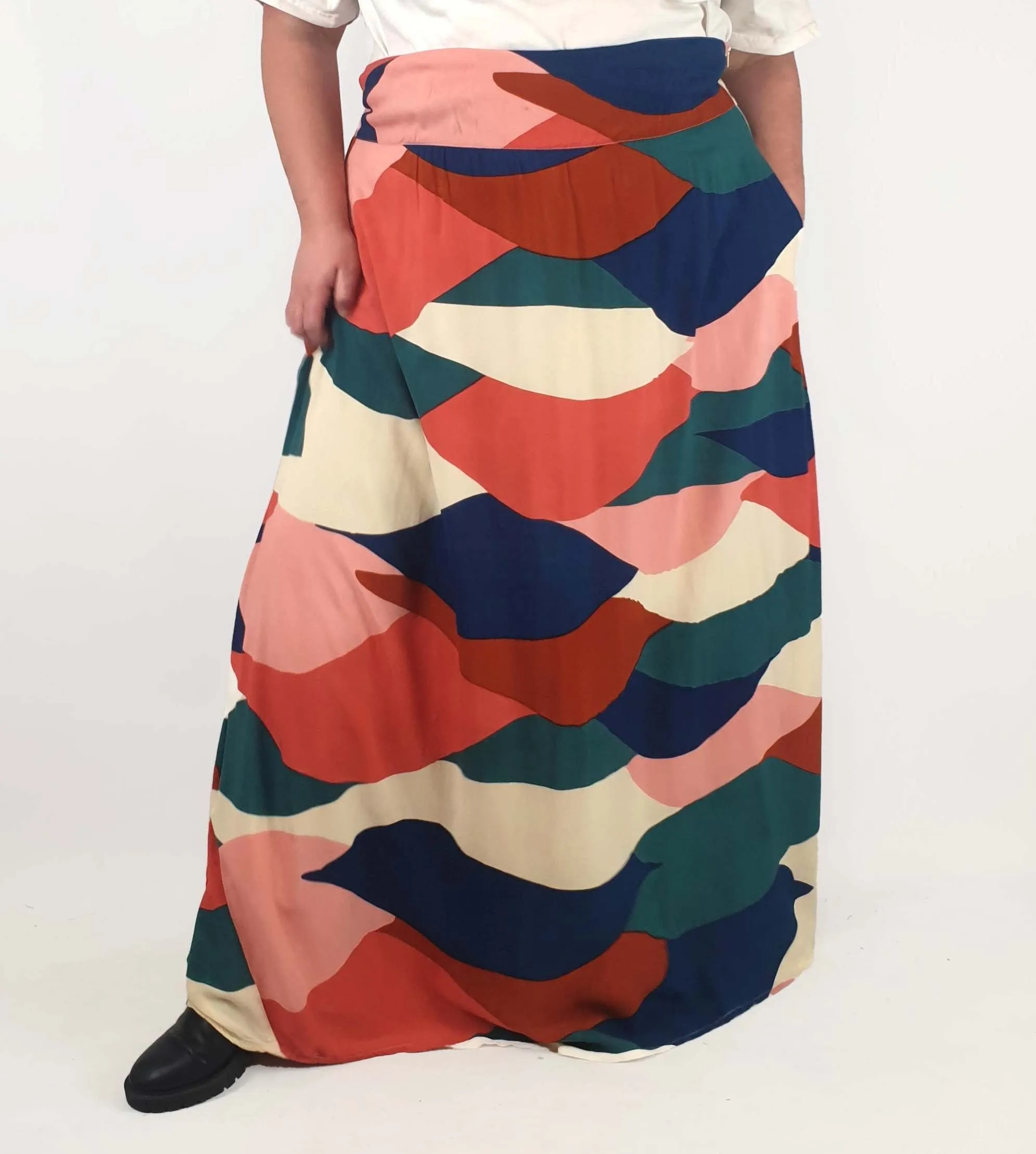 That Bird Label colourful maxi skirt size 22