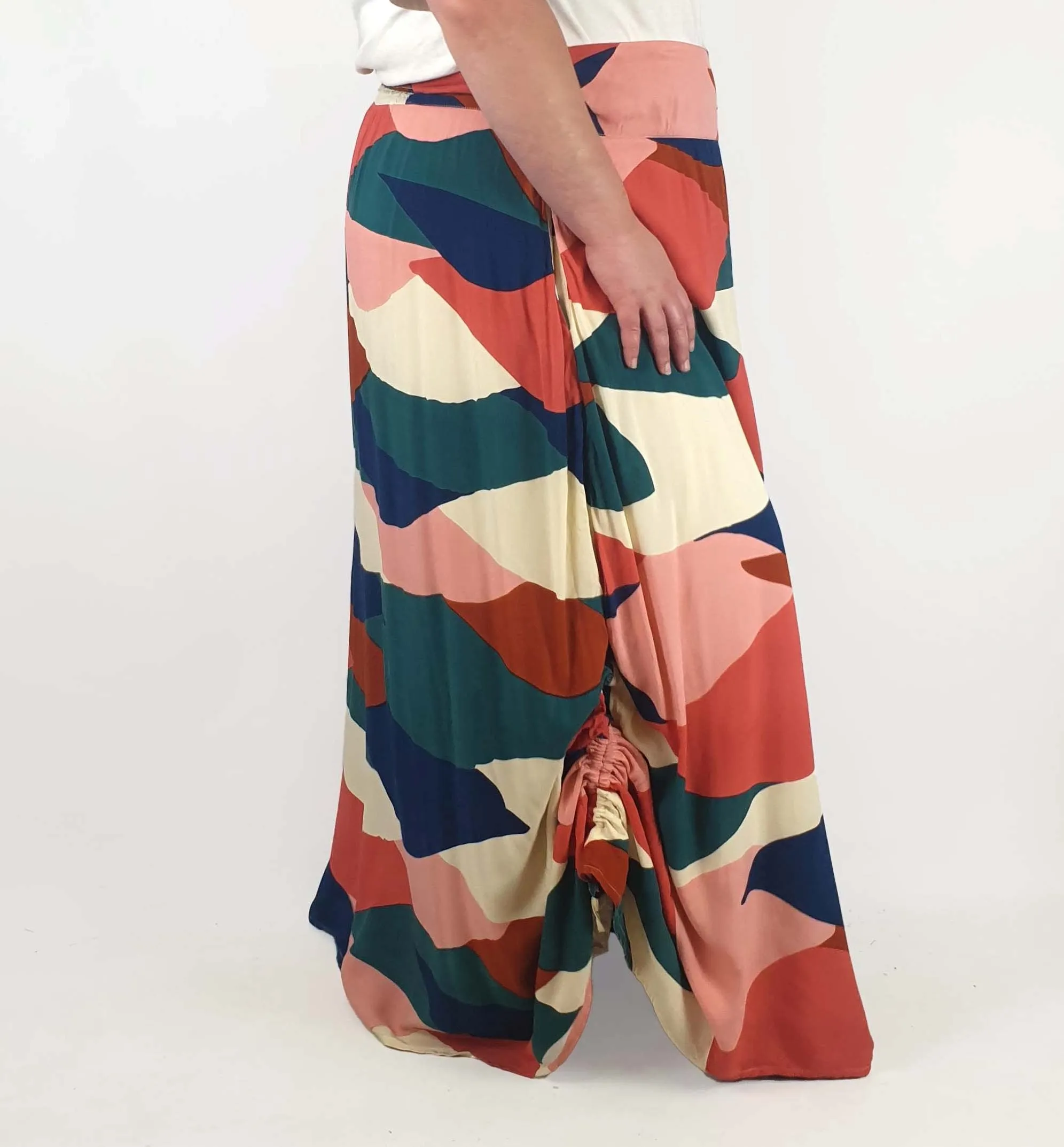 That Bird Label colourful maxi skirt size 22