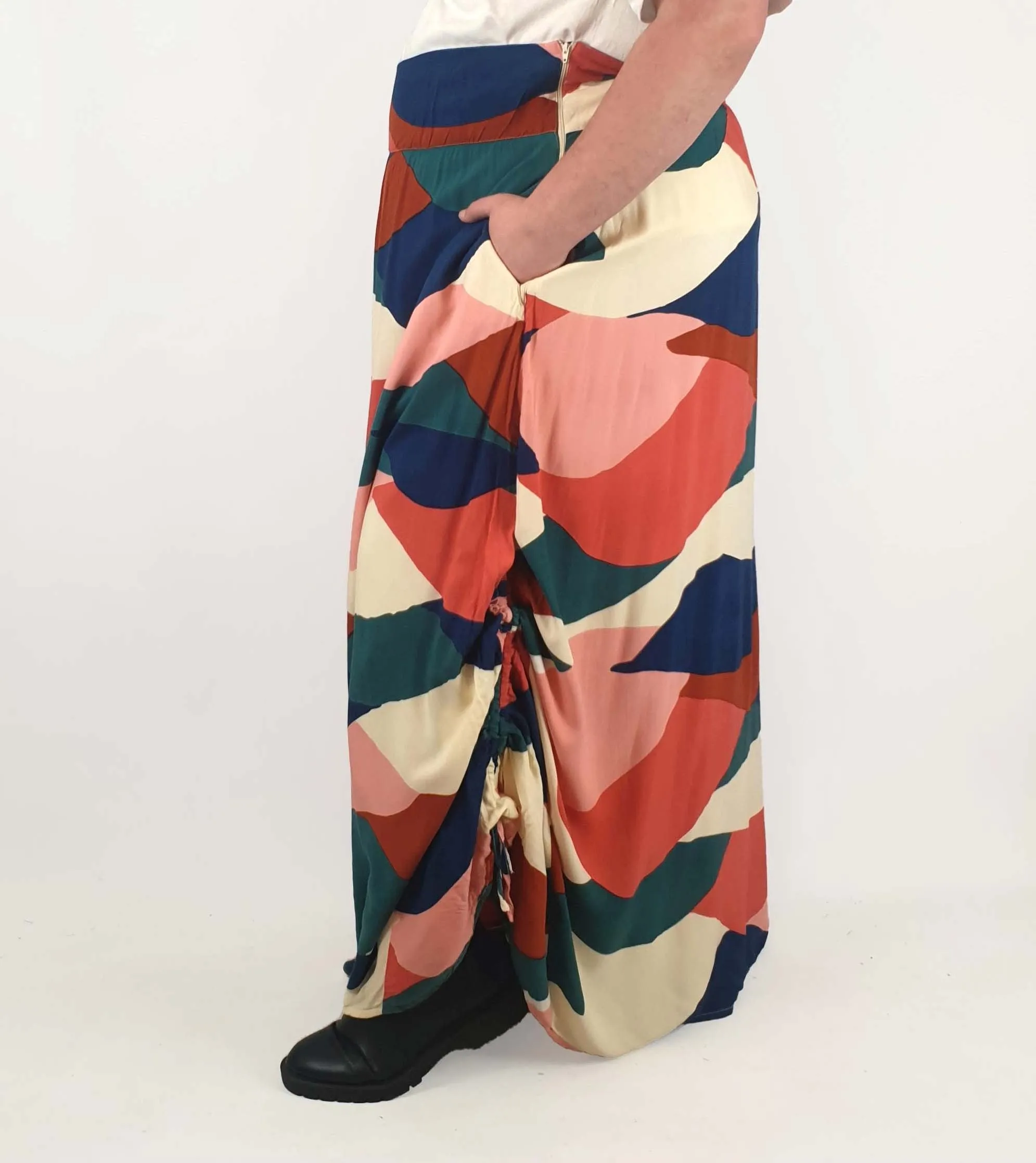 That Bird Label colourful maxi skirt size 22