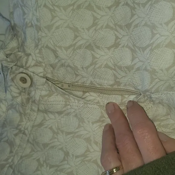 Tommy Bahama Beige Pinapples Linen Sz. L Shorts