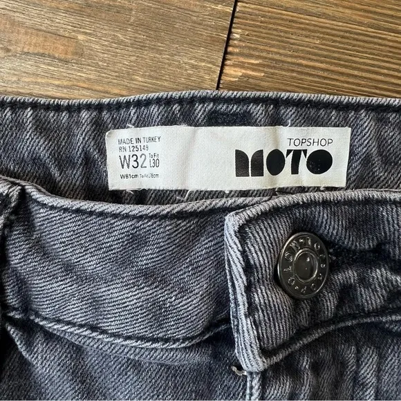 Topshop Moto Raw Hem Straight Leg Jeans