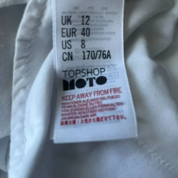 Topshop Women's Mom High Rise White Denim Shorts Size 12