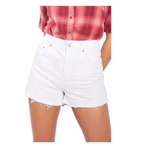 Topshop Women's Mom High Rise White Denim Shorts Size 12