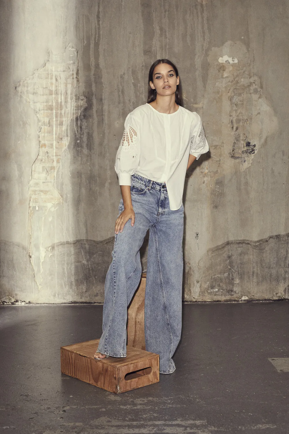 Vika Wide Leg Jeans