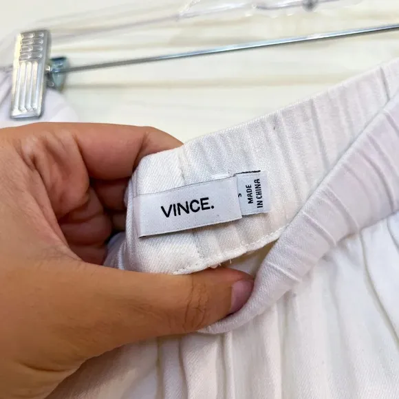 Vince Linen Blend White Elastic Waist Classic Lightweight Designer Shorts Small