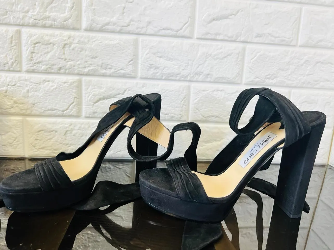 Was store display! AUTHENTIC JIMMY CHOO KAYTRIN HEELS SZ 40, sz 9, BLACK, RETAIL $1000  Note: Has tiny small pin dot of fabric missing from  back heel easy fix!