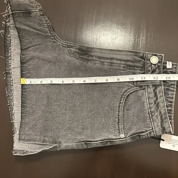 WEWOREWHAT THE BOYFRIEND SHORT RIGID DENIM