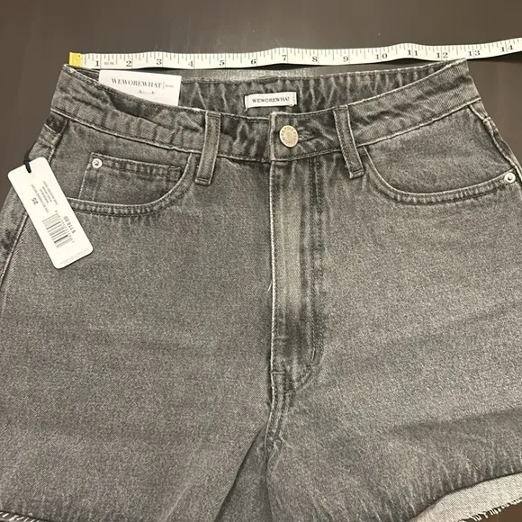 WEWOREWHAT THE BOYFRIEND SHORT RIGID DENIM