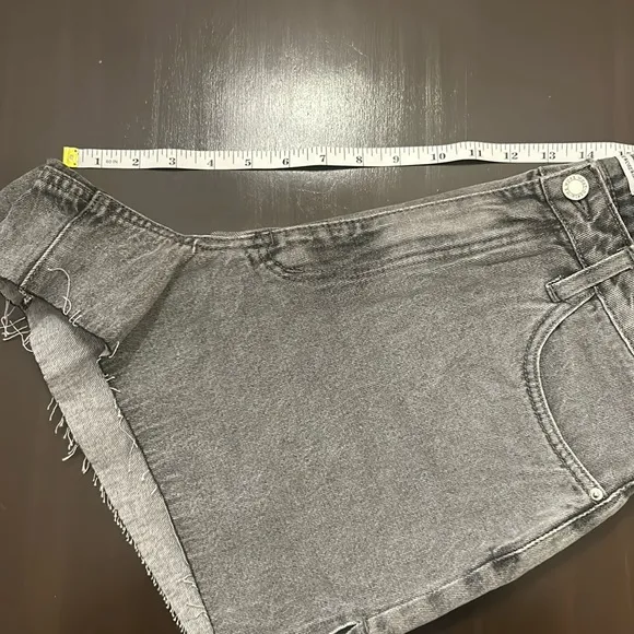 WEWOREWHAT THE BOYFRIEND SHORT RIGID DENIM