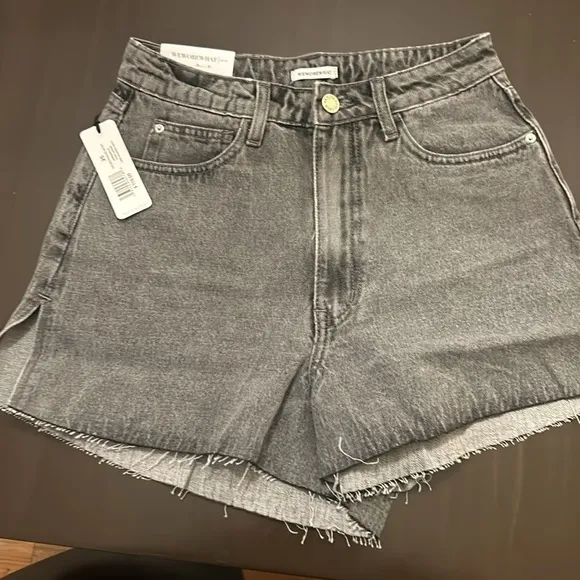WEWOREWHAT THE BOYFRIEND SHORT RIGID DENIM