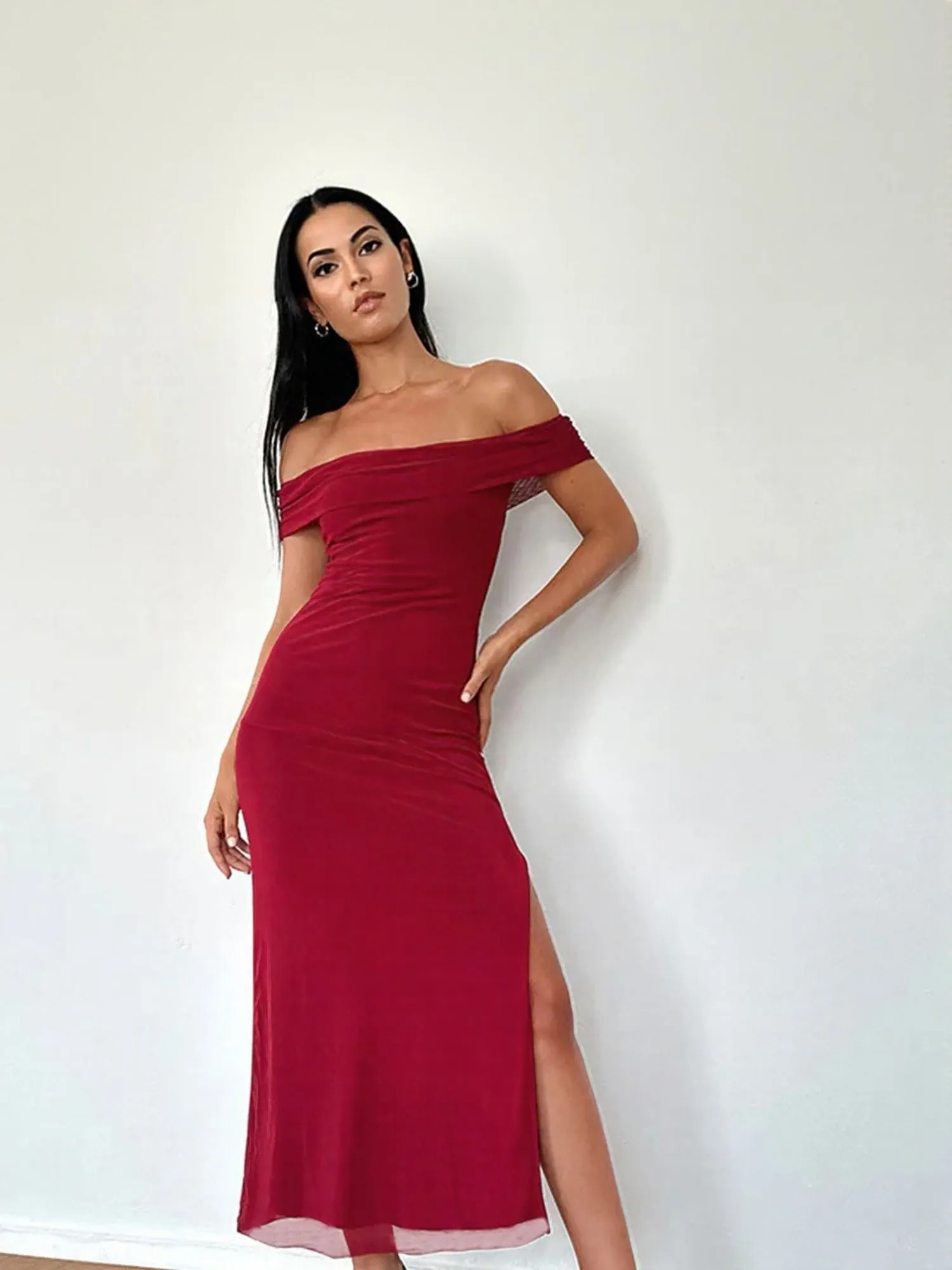 Wine Off-Shoulder Fited Maxi