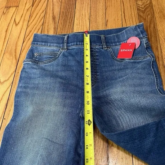 Women’s SPANXshape™ EveryWear Straight Leg Jeans Vintage Indigo Wash Sz. Med NWT