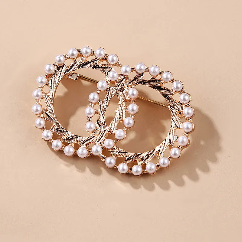 XSB032 - Double Ring Pearl Brooch