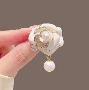XSB137 - Camellia pearl brooch