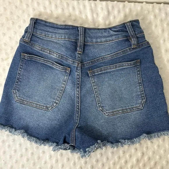 Ymi 𝅺ymi solid HighWaisted Denim Shorts with a distressed hem!