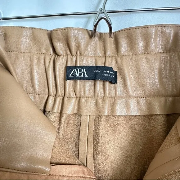 Zara Women's Faux Leather High Waisted Paperbag Shorts in Latte Brown Color sz M