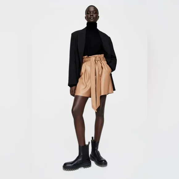 Zara Women's Faux Leather High Waisted Paperbag Shorts in Latte Brown Color sz M